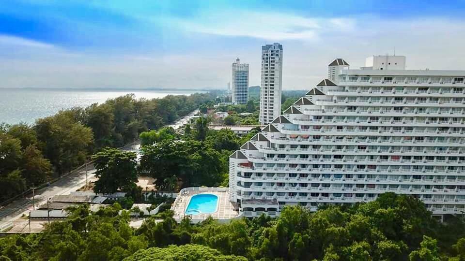 Rayong Condochain By Rainbow Ban Phe Exterior photo